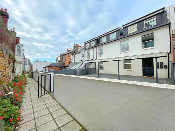 2 Bedroom Flat To Rent In Queens Road, Hastings, TN34