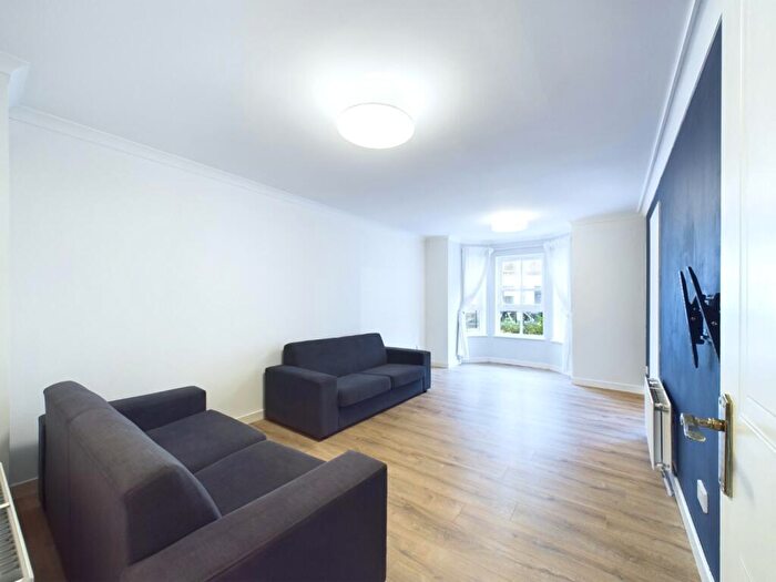 2 Bedroom Apartment To Rent In McDonald Road, Leith, Edinburgh, EH7