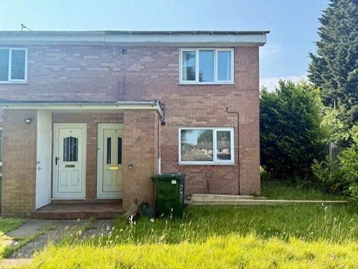 1 Bedroom Flat For Sale In Santa Monica Road, Idle, Bradford, BD10