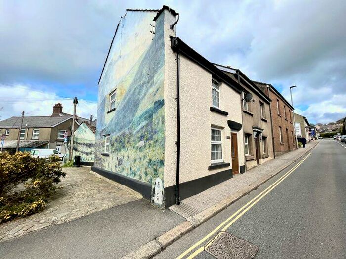 2 Bedroom End Of Terrace House To Rent In East Street, Okehampton, EX20