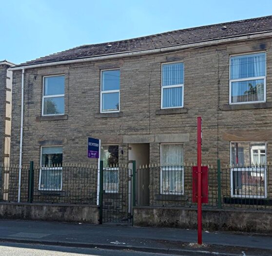 2 Bedroom Flat To Rent In Boothroyd Lane, Dewsbury, WF13