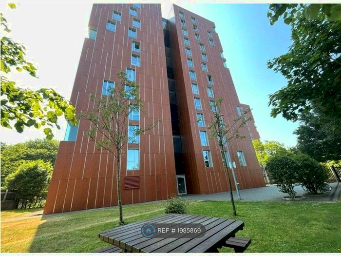 2 Bedroom Flat To Rent In Christabel, Manchester, M40