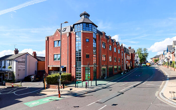 1 Bedroom Flat For Sale In Edinburgh House, St. Albans, Hertfordshire, AL1