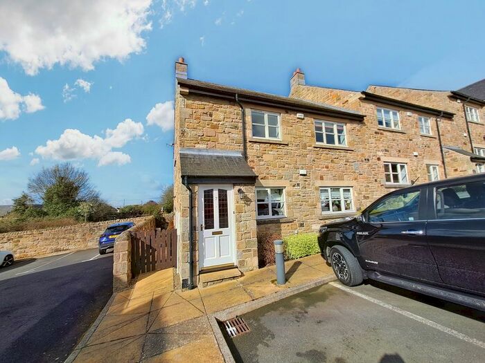 2 Bedroom Flat For Sale In Castle View, Horsley, Newcastle Upon Tyne, NE15