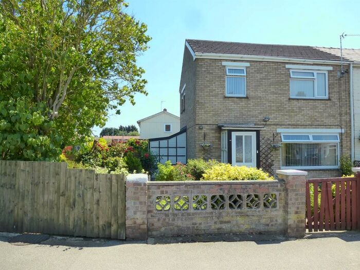 3 Bedroom Semi-Detached House To Rent In Osborne Road, Wisbech, PE13