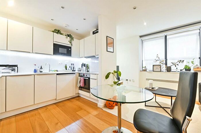1 Bedroom Apartment For Sale In - Lombard Lane, London, EC4Y