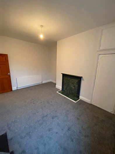 3 Bedroom Flat To Rent In King Edward Street, Gateshead, NE8