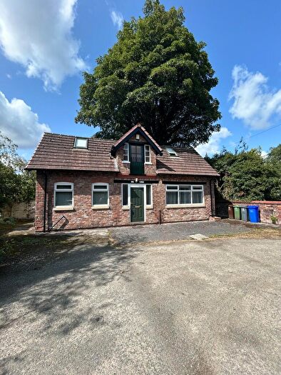 2 Bedroom Barn Conversion To Rent In A The Coach House, M16