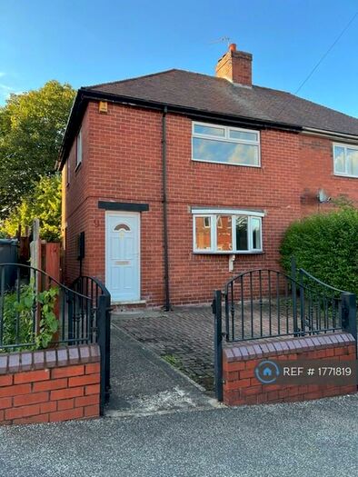 3 Bedroom Semi-Detached House To Rent In Vernon Close, Barnsley, S70