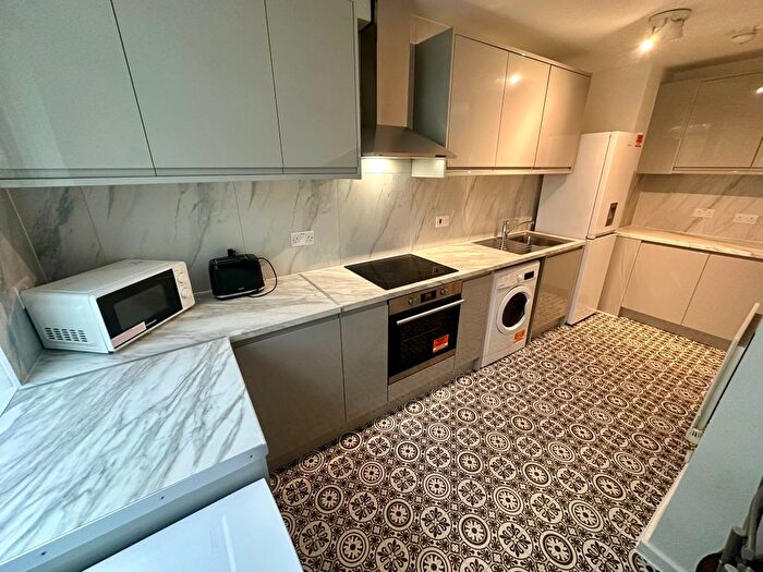 5 Bedroom Flat To Rent In Albany Street, London, NW1