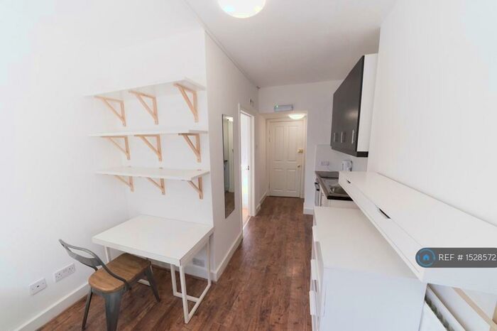 Studio To Rent In Bonner Road, London, E2