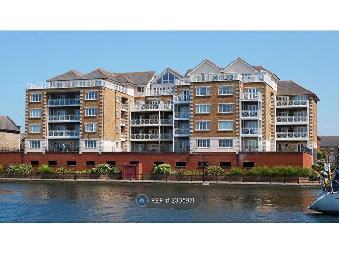 2 Bedroom Flat To Rent In Pacific Heights South, Eastbourne, BN23