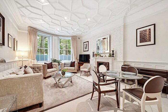 2 Bedroom Flat For Sale In Montagu Square, London, W1H