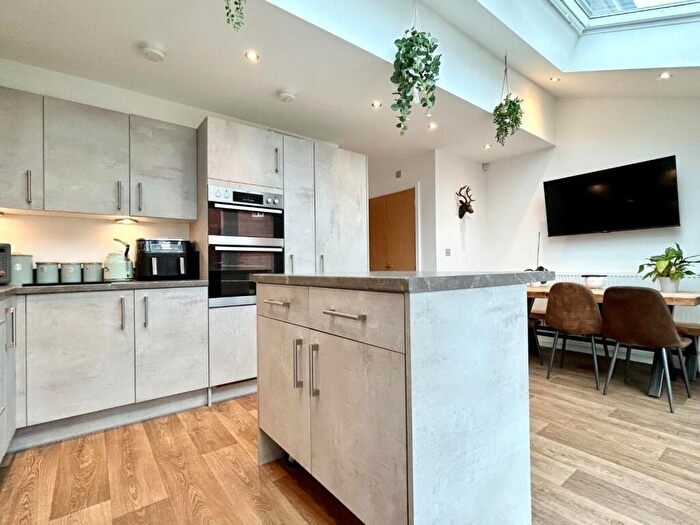 3 Bedroom Detached House For Sale In Woodlark Walk, Goldthorpe, S63