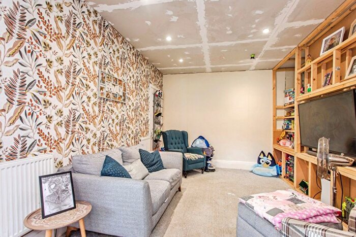 4 Bedroom Semi-detached House For Sale In Linton Road, Shoeburyness, Southend-On-Sea, Essex, SS3