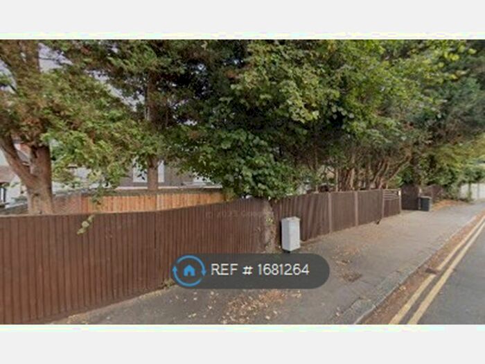 3 Bedroom Terraced House To Rent In Violet Lane, Croydon, CR0