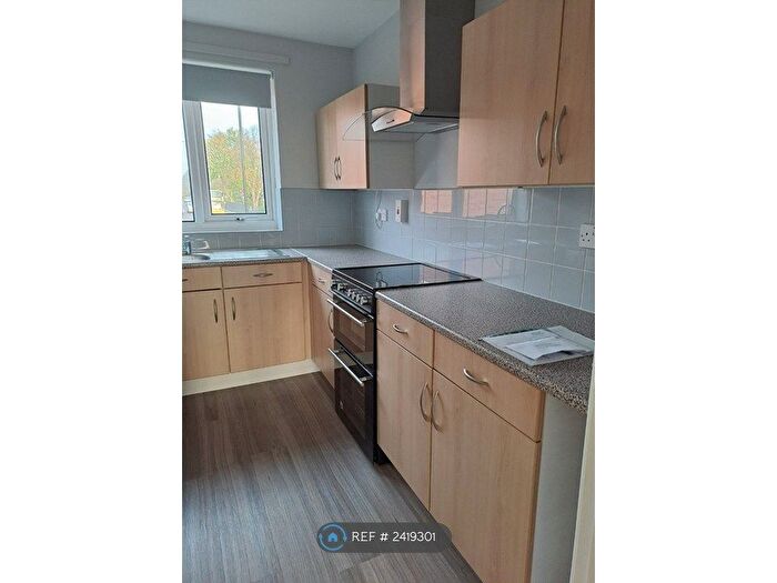 2 Bedroom Flat To Rent In Lowton, Warrington, WA3