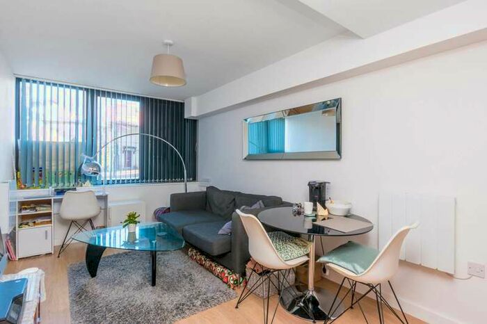 1 Bedroom Flat To Rent In Durnsford Road, Wimbledon, SW19