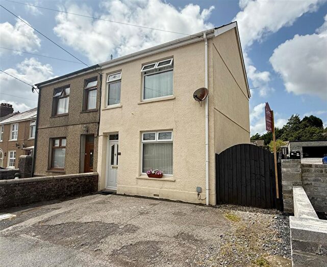 3 Bedroom Semi-Detached House For Sale In Bethania Road, Upper Tumble, Llanelli, SA14