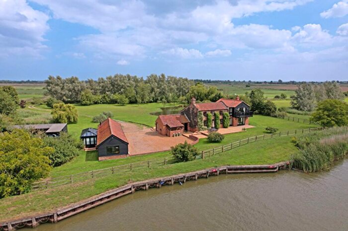 7 Bedroom Detached House For Sale In Acle, NR13