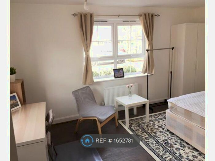 3 Bedroom Detached House To Rent In Robin Close, Coventry, CV4