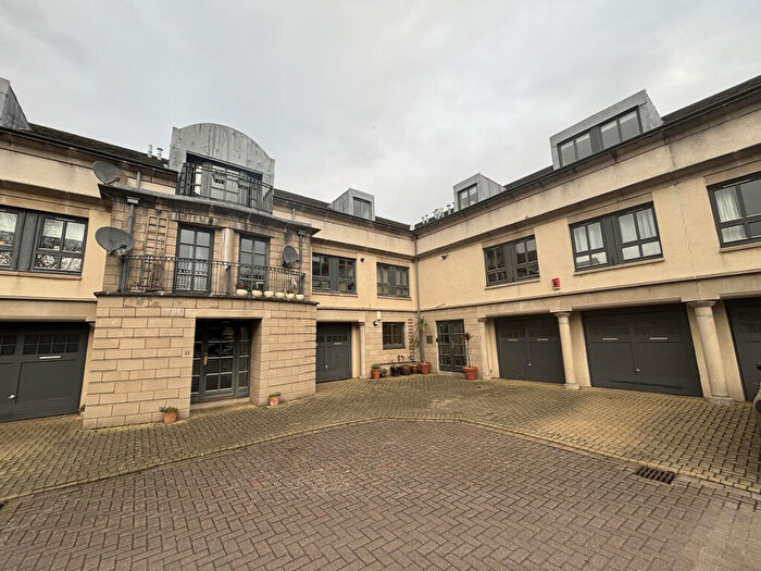 1 Bedroom Flat For Sale In / Cavalry Park Drive, Edinburgh, EH15