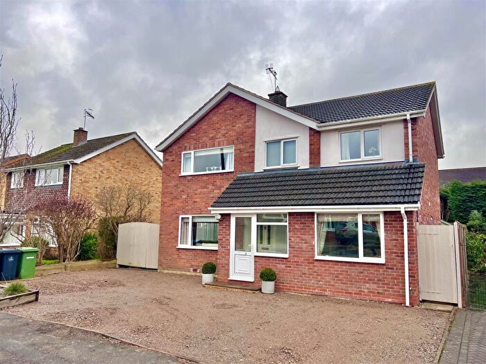 4 Bedroom Detached House For Sale In Burnell Close, Bidford-On-Avon, Alcester, B50