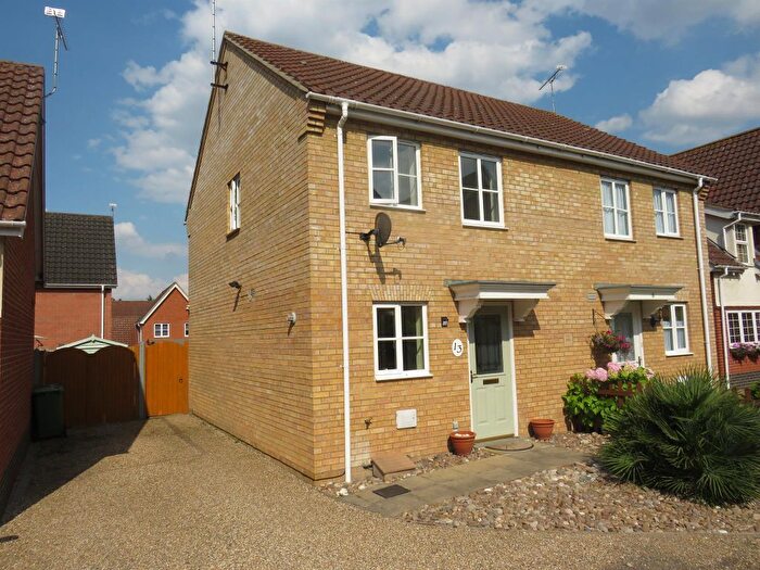 2 Bedroom Property To Rent In Pennycress Drive, Thetford, IP24