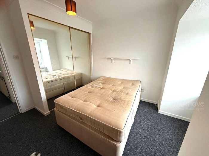 1 Bedroom Flat To Rent In Braemar Gardens, Slough, SL1