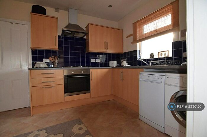 2 Bedroom Flat To Rent In Church Road, Hartshill, Nuneaton, CV10