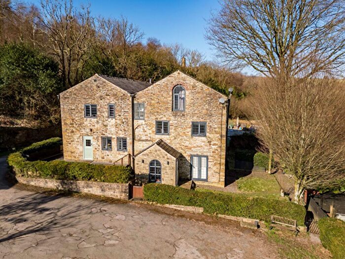 5 Bedroom Barn Conversion For Sale In Two Brooks Lane, Hawkshaw, BL8