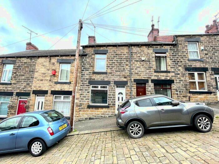 2 Bedroom Detached House To Rent In Oakwell Terrace, Barnsley, Uk, S71