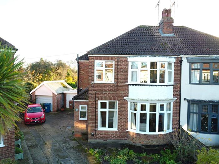 3 Bedroom Semi Detached House For Sale In Rydal Grove, Cottingham, HU16