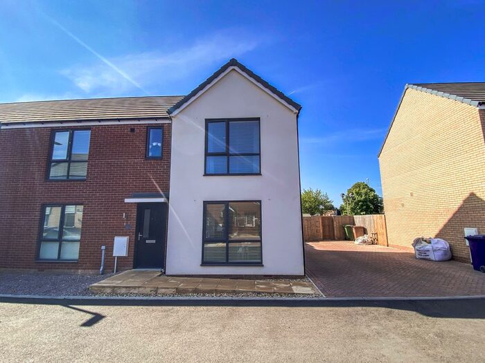 3 Bedroom Semi-Detached House To Rent In Spire View, Whittlesey, Peterborough, PE7