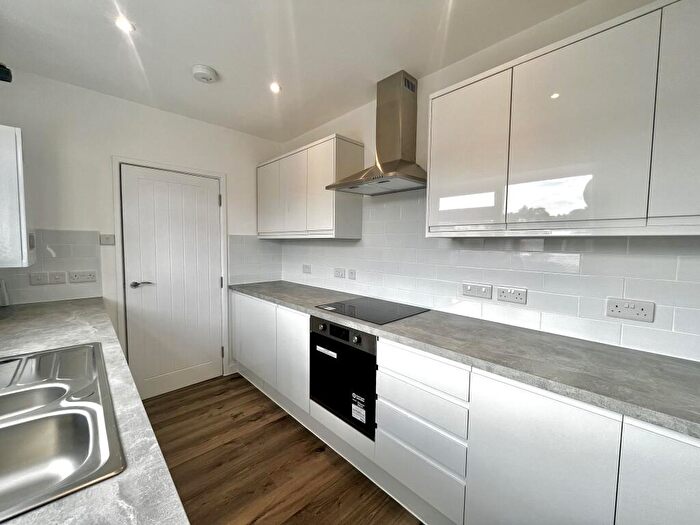 3 Bedroom Maisonette To Rent In The Broadway, Plymouth, PL9