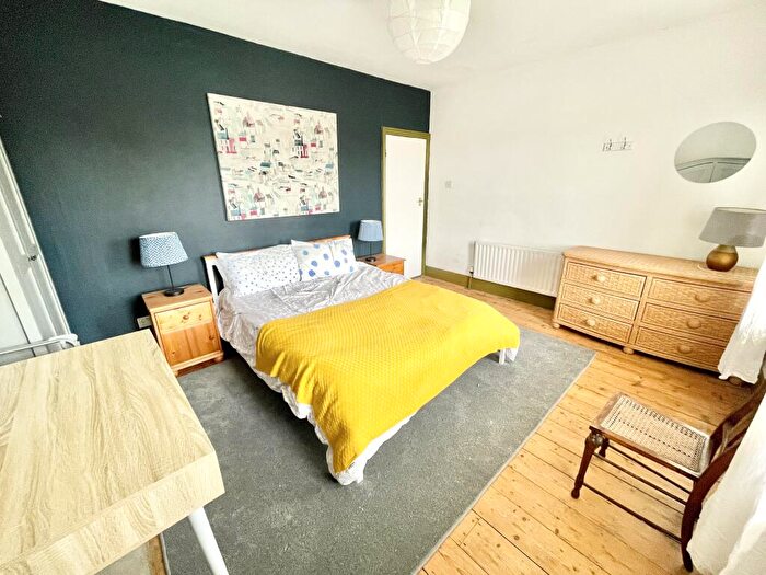 2 Bedroom End Of Terrace House To Rent In High Street, Garlinge, Kent, CT9
