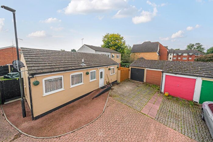 2 Bedroom Detached Bungalow For Sale In Slough, Berkshire, SL1