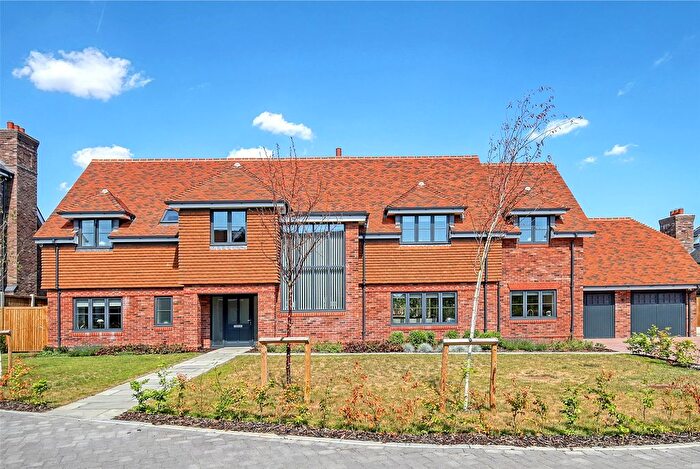 5 Bedroom Detached House For Sale In Brambles Close, Felsted, Dunmow, Essex, CM6