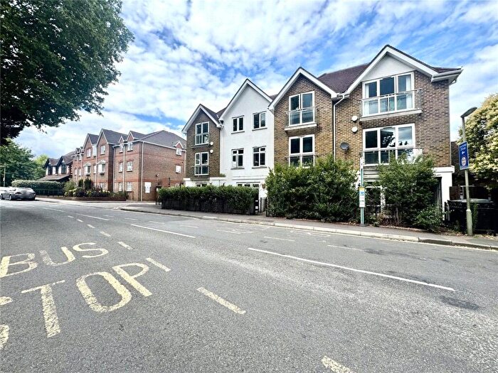 2 Bedroom Apartment For Sale In York Road, Woking, Surrey, GU22