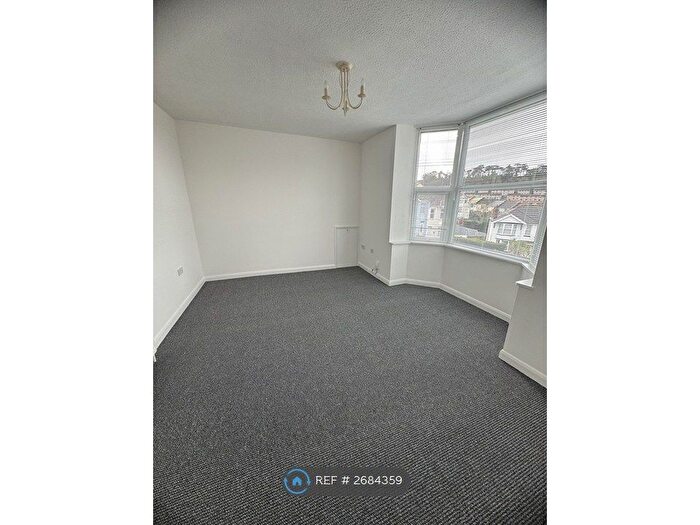 2 Bedroom Flat To Rent In Carlton Road, Torquay, TQ1