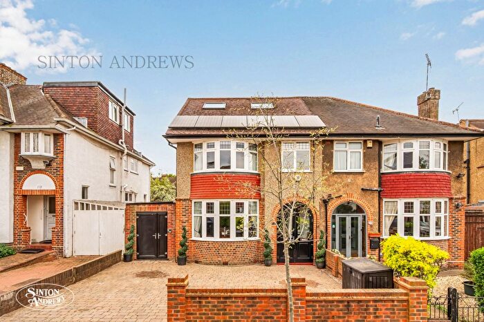 4 Bedroom Terraced House For Sale In Cleveland Road, Ealing, W13