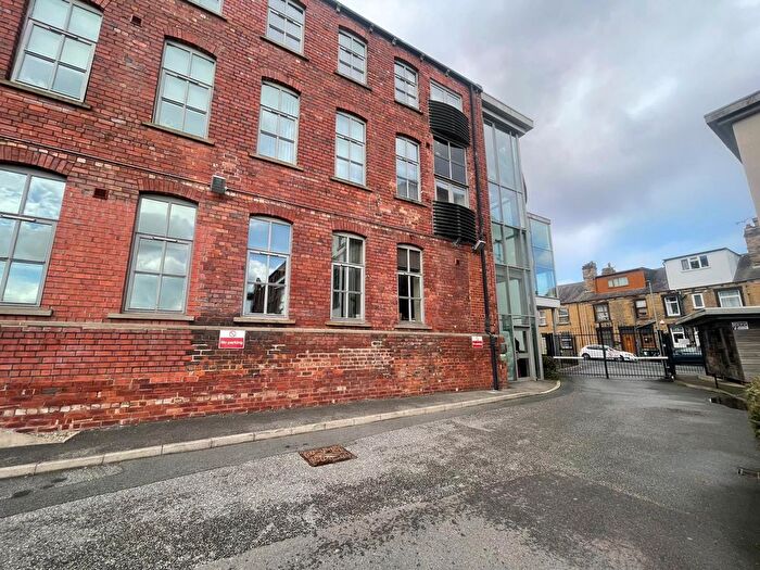 2 Bedroom Property To Rent In Melbourne Street, Leeds, LS27