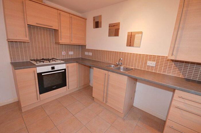 3 Bedroom Town House To Rent In Lake View, Pontefract, WF8