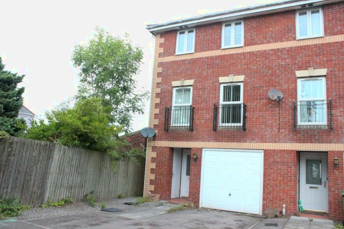 3 Bedroom Detached House To Rent In Heol Mynydd Bychan, Heath, Cardiff, CF14