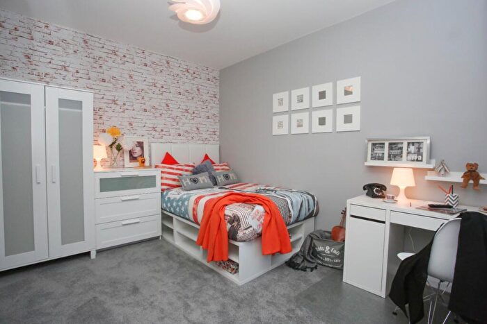 1 Bedroom Apartment To Rent In Room, Chiltern Rise, Luton, Bedfordshire, LU1