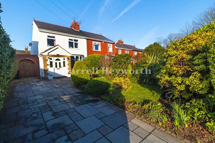 3 Bedroom Semi-Detached House For Sale In Blackpool Old Road, Poulton Le Fylde, FY6