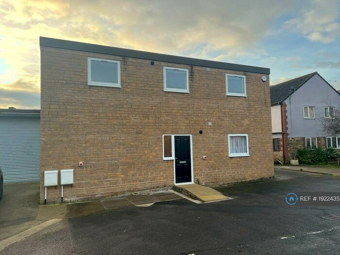 1 Bedroom Flat To Rent In North Street, Milborne Port, Sherborne, DT9