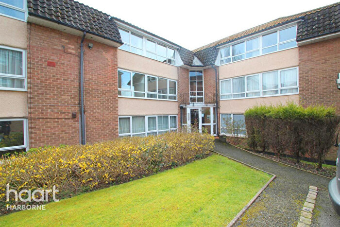 2 Bedroom Apartment To Rent In Lordswood Sq, Harborne, B17