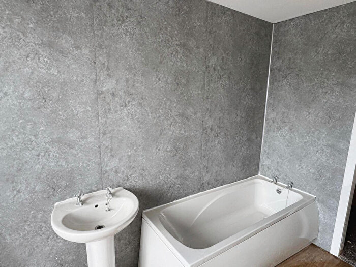 4 Bedroom Terraced House To Rent In Halliwell Lane, Manchester, M8