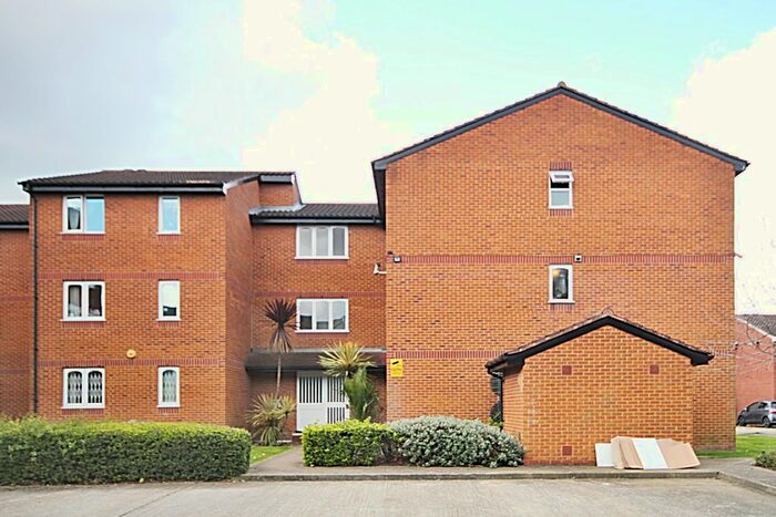 2 Bedroom Flat To Rent In John Silkin Lane, Surrey Quays, SE8